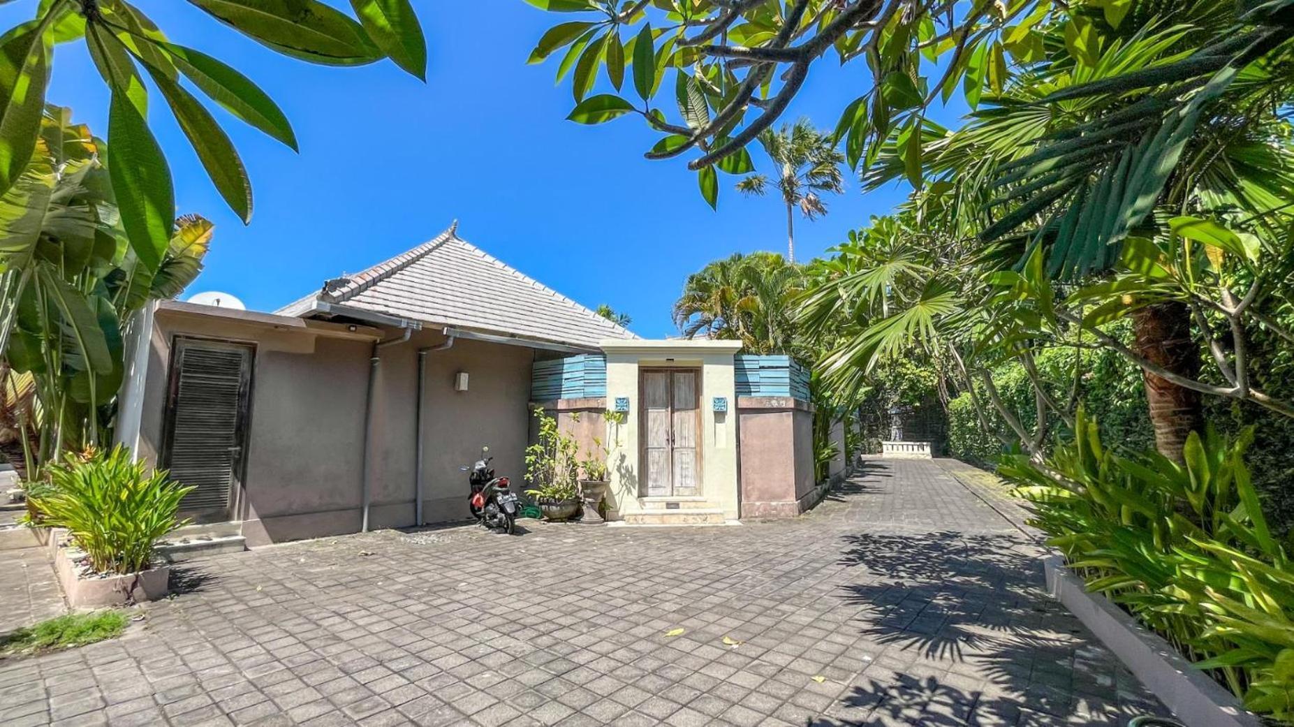 Yang Tao 4 Villa *